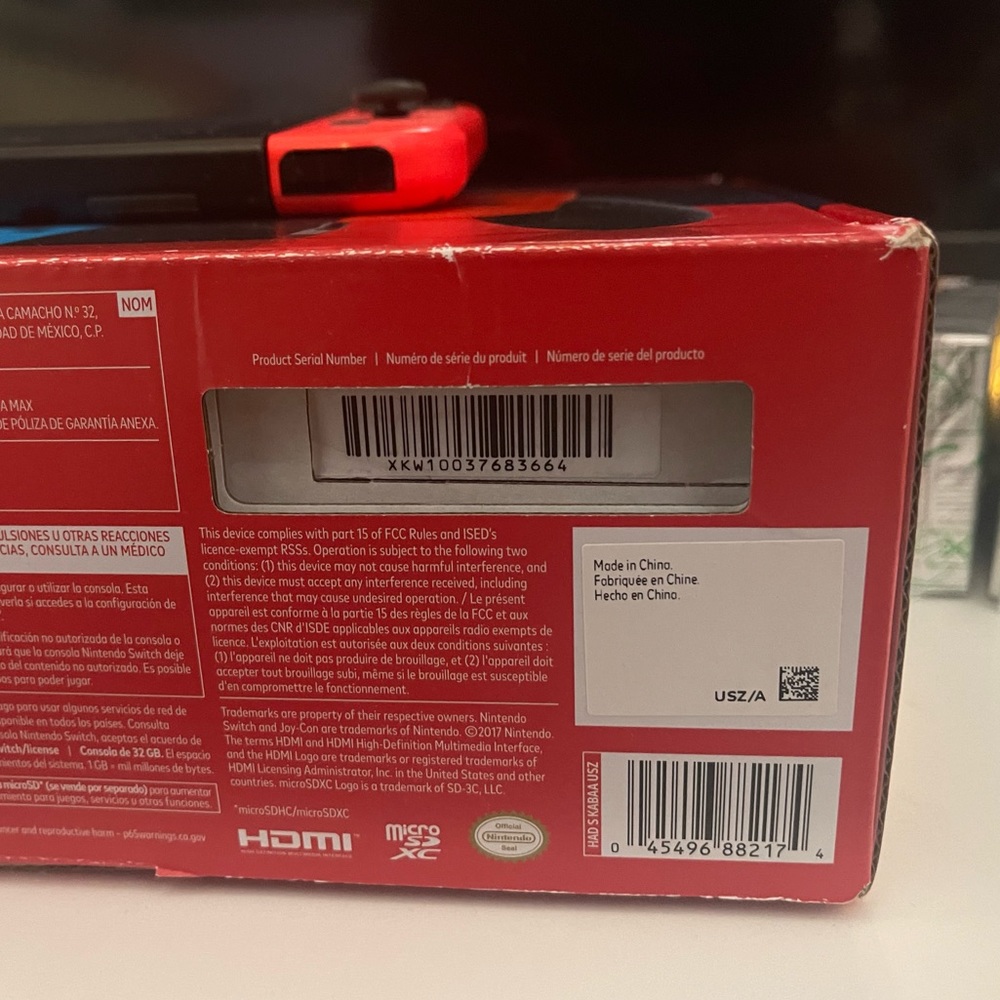 Nintendo switch with 3games - Picture 2 of 3